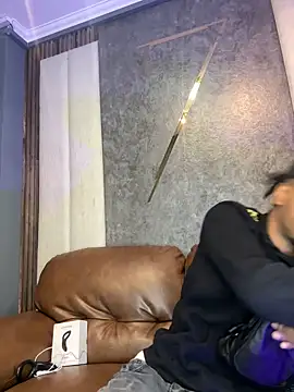 AaronCruz  online show from 18, 2, 2025