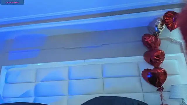 AaronCruz  online show from 21, 2, 2026