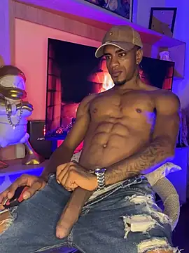 AaronCruz  online show from 28, 10, 2025