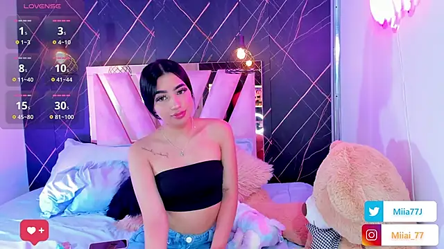 Snapshot of Miia77_ chatting on 4, 12, 2025 Miia77 online show from 4, 12, 2025