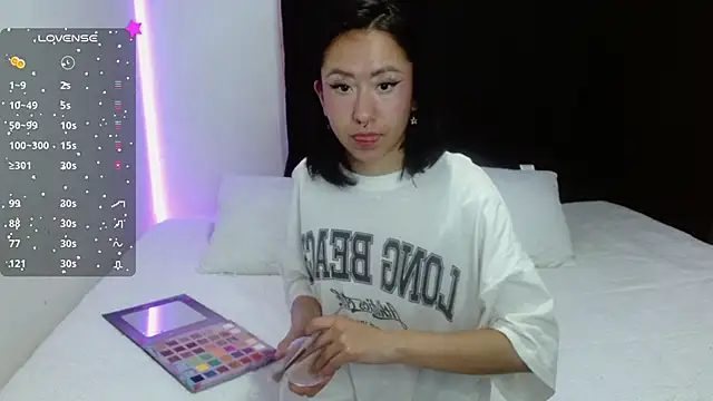 Snapshot of Anne_Nicholson chatting on 21, 12, 2024 Anne Nicholson online show from 21, 12, 2024