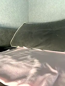 MiloTheName online show from 4, 11, 2025