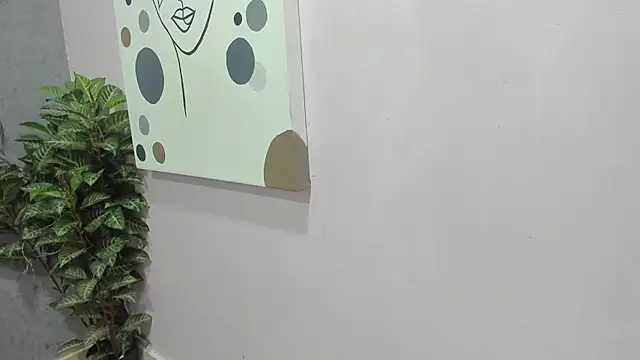 Tiffany mendez online show from 20, 12, 2025