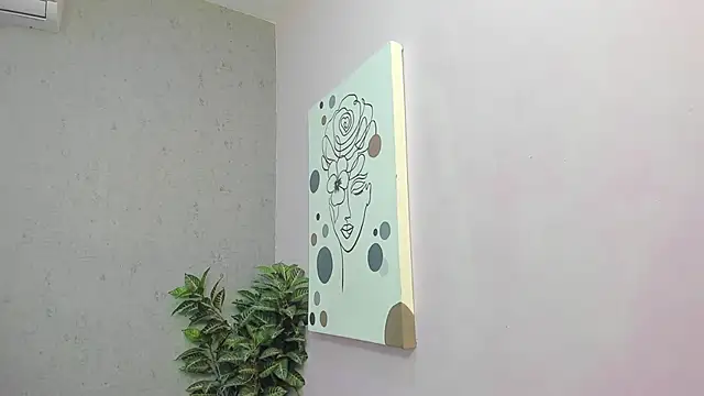 Tiffany mendez online show from 4, 4, 2026