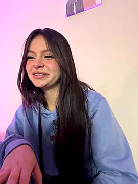 LucyEvans  online show from 11, 11, 2025