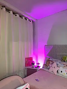 LucyEvans  online show from 23, 10, 2025