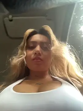 amanda-medrano1 online show from 18, 3, 2026