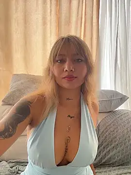 amanda-medrano1 online show from 24, 2, 2026