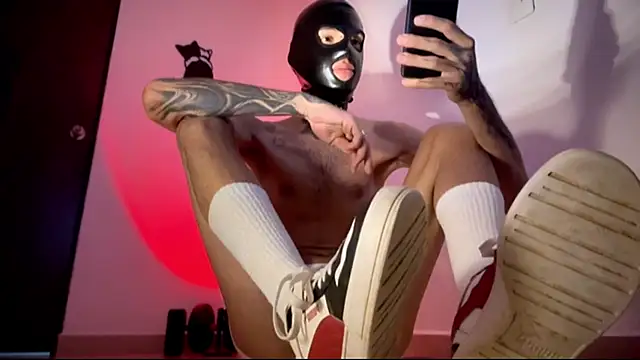 Saturno v online show from 30, 10, 2025