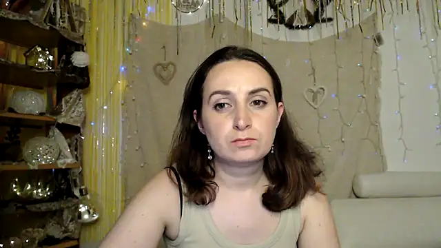 AskMeStandUp online show from 9, 2, 2026