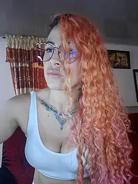 Sexy-Favgirl online show from 9, 3, 2025