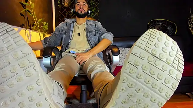 alessandro wye online show from 15, 2, 2026