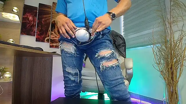 Snapshot of alessandro_wye chatting on 19, 3, 2025 alessandro wye online show from 19, 3, 2025