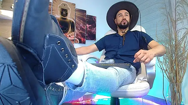 Snapshot of alessandro_wye chatting on 17, 3, 2025 alessandro wye online show from 17, 3, 2025