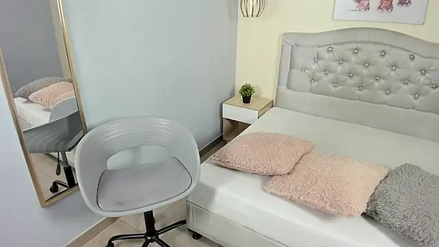 escarleth   online show from 11, 2, 2026