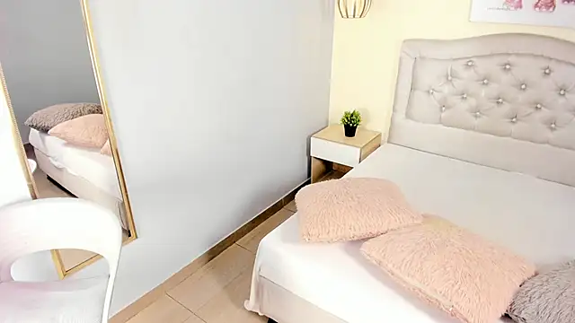 escarleth   online show from 6, 3, 2026