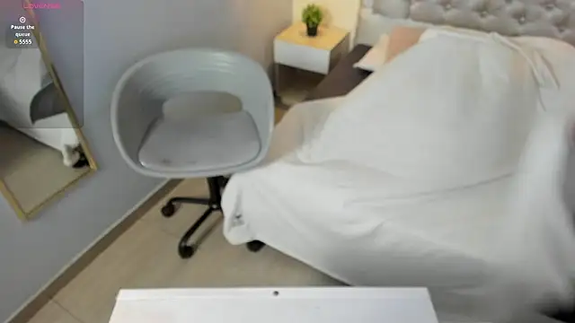 escarleth   online show from 4, 3, 2026