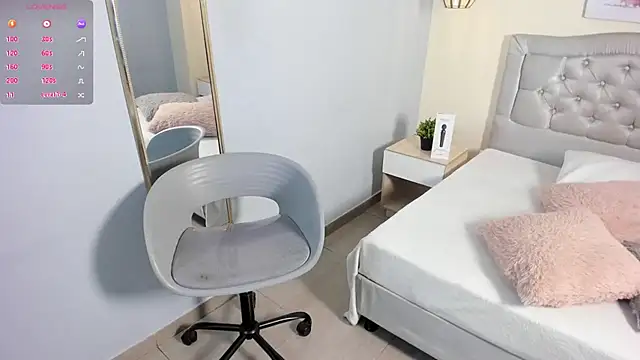 escarleth   online show from 6, 7, 2026