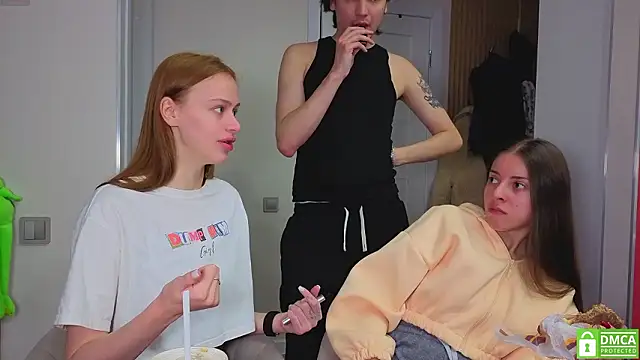 fcjuicy pussy online show from 9, 2, 2026