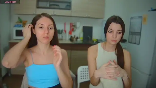 fcjuicy pussy online show from 18, 2, 2025