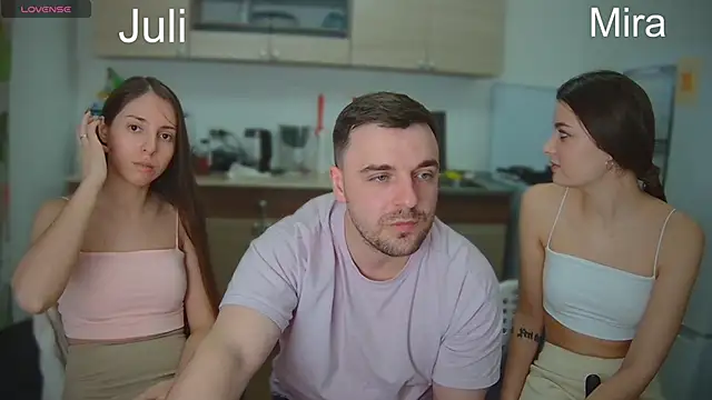 fcjuicy pussy online show from 19, 2, 2025