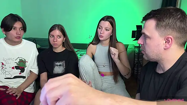 fcjuicy pussy online show from 29, 1, 2025