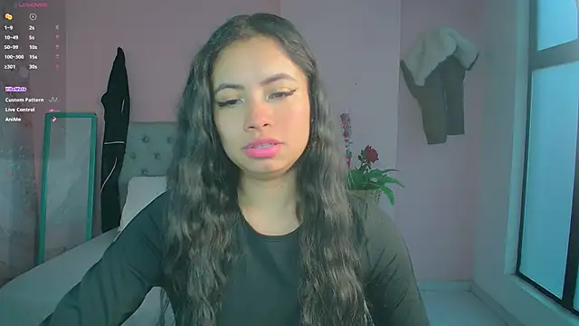 soyzarahtorres online show from 7, 3, 2025
