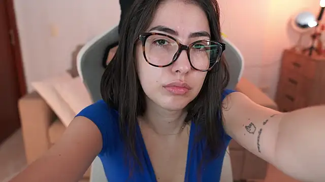 anyacutex online show from 18, 4, 2026