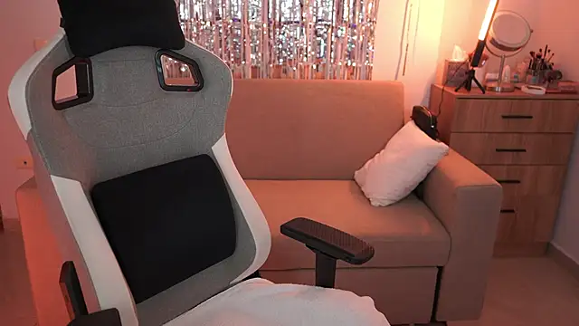 anyacutex online show from 11, 1, 2026