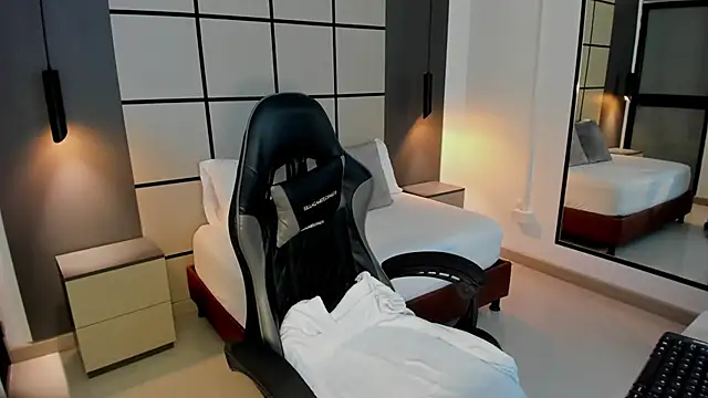 Snapshot of melody_flowers chatting on 28, 10, 2025 melody flowers online show from 28, 10, 2025