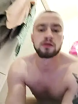 wariacik0024 online show from 28, 2, 2026