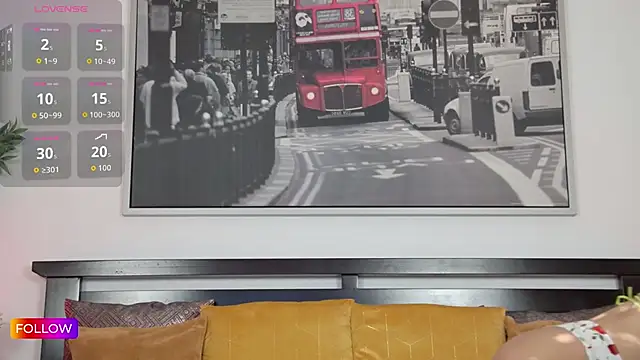 Sarah-Hart online show from 3, 11, 2025