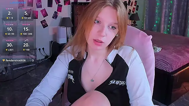 Snapshot of KarambaMoon chatting on 17, 7, 2026 KarambaMoon online show from 17, 7, 2026