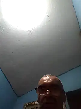Snapshot of hugosafado333 chatting on 14, 12, 2024 hugosafado333 online show from 14, 12, 2024