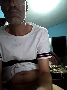Snapshot of hugosafado333 chatting on 9, 2, 2025 hugosafado333 online show from 9, 2, 2025
