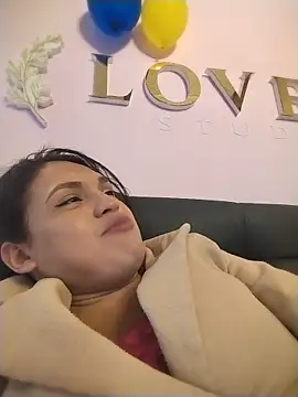 kimCosseyy online show from 17, 5, 2026