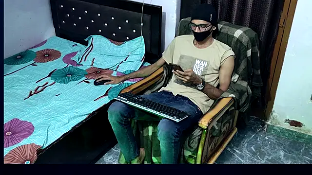 Snapshot of Habibi_big_b chatting on 13, 9, 2025 Habibi big b online show from 13, 9, 2025