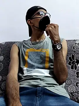 Snapshot of Habibi_big_b chatting on 7, 3, 2025 Habibi big b online show from 7, 3, 2025