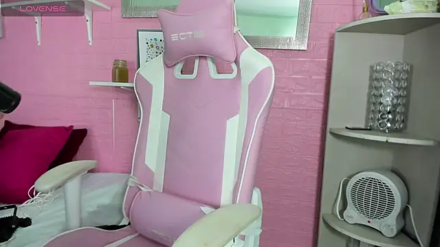 hanna  azumi online show from 16, 11, 2025