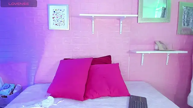 hanna  azumi online show from 27, 3, 2026