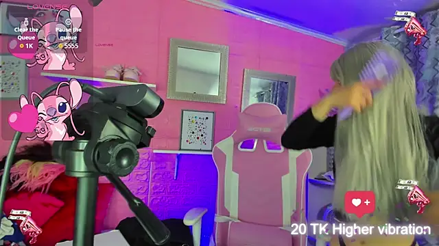 hanna  azumi online show from 14, 11, 2025