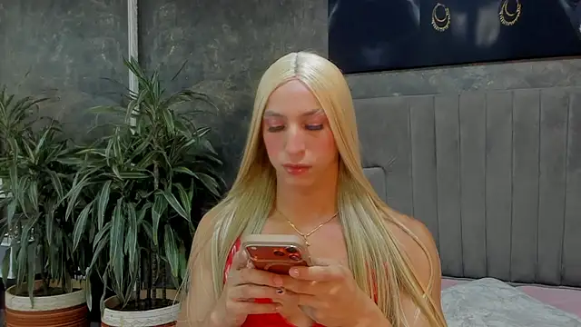 Snapshot of isa_lancaster chatting on 12, 7, 2026 isa lancaster online show from 12, 7, 2026