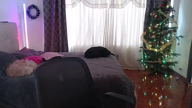 Emilyswan04 online show from 18, 12, 2024