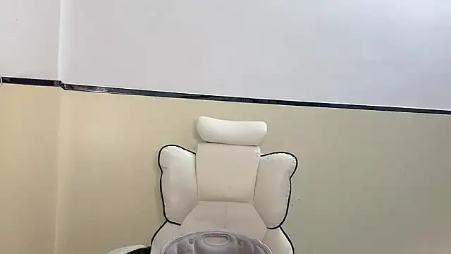 Snapshot of Honey-cici chatting on 19, 2, 2025 Honey-cici online show from 19, 2, 2025