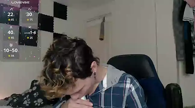 bryamado69 online show from 8, 3, 2025