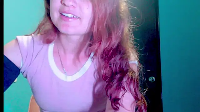 Snapshot of zoe_jones3 chatting on 7, 3, 2025 zoe jones3 online show from 7, 3, 2025