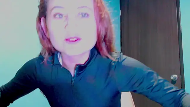Snapshot of zoe_jones3 chatting on 14, 2, 2025 zoe jones3 online show from 14, 2, 2025