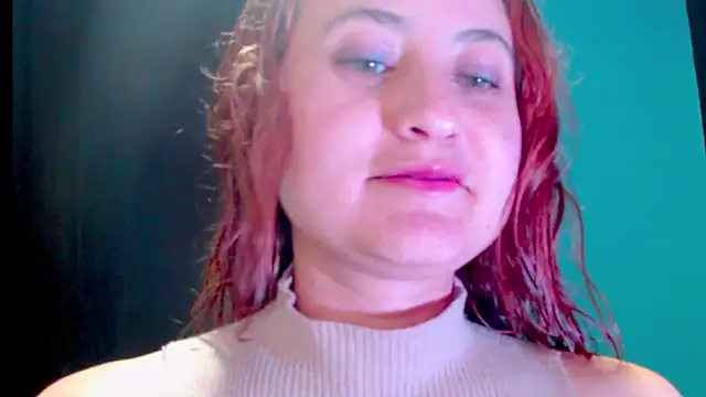 Snapshot of zoe_jones3 chatting on 12, 3, 2025 zoe jones3 online show from 12, 3, 2025