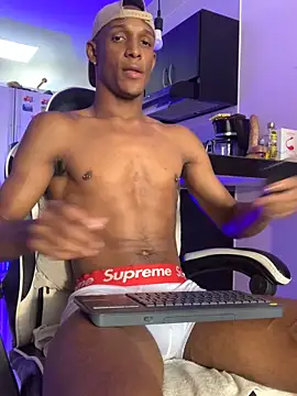 Snapshot of Adam_Byker chatting on 18, 11, 2025 Adam Byker online show from 18, 11, 2025