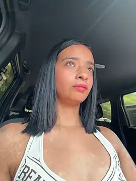 Laura fernandezII online show from 5, 2, 2026